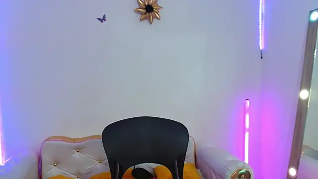 Jezaabel online show from June 16, 2026, 12:38 pm