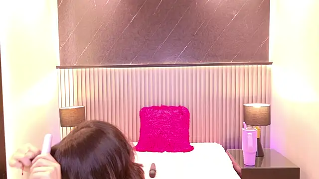 Snapshot of Emily_amaura chatting on July 7, 2026, 4:10 pm Emily amaura online show from July 7, 2026, 4:10 pm