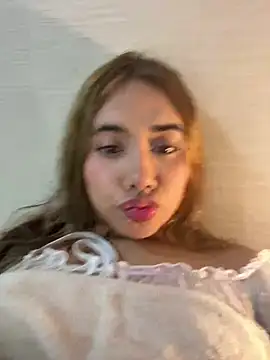 Issie 01 online show from June 16, 2026, 9:59 pm