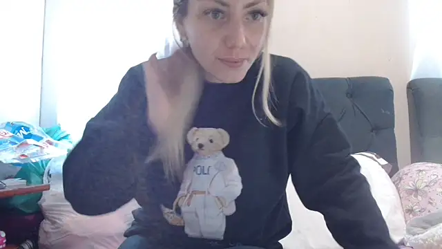 Snapshot of Alana_sc chatting on July 8, 2026, 4:18 pm Alana sc online show from July 8, 2026, 4:18 pm
