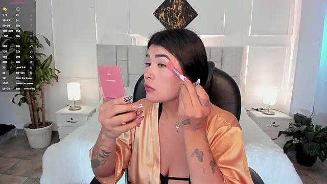 Martina evan online show from July 17, 2026, 9:39 am