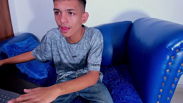littlecum18 online show from June 24, 2026, 12:48 pm