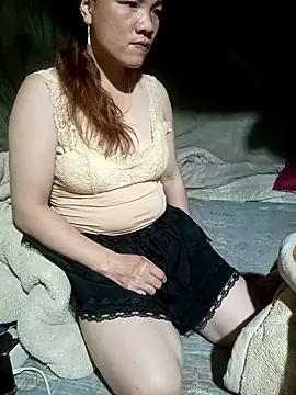 Snapshot of Eirlys-baby chatting on July 17, 2026, 4:37 pm Eirlys-baby online show from July 17, 2026, 4:37 pm