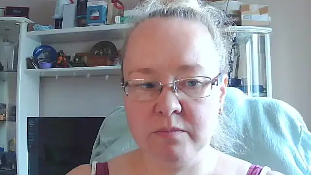 Viola27 online show from July 15, 2026, 4:52 am