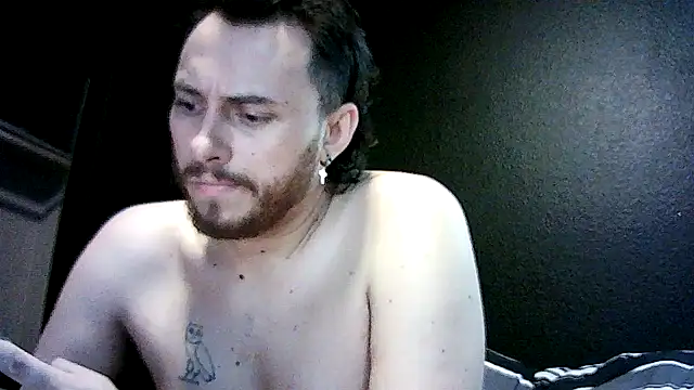 Snapshot of Mikecloudyhawk chatting on June 7, 2026, 10:48 pm Mikecloudyhawk online show from June 7, 2026, 10:48 pm