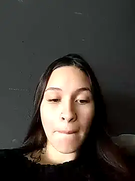 Snapshot of amina_hott chatting on June 8, 2026, 6:08 pm amina hott online show from June 8, 2026, 6:08 pm