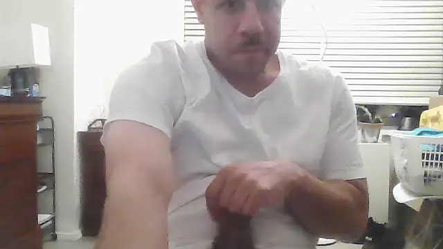 Snapshot of toosexy4myshirt chatting on July 13, 2026, 3:17 am toosexy4myshirt online show from July 13, 2026, 3:17 am