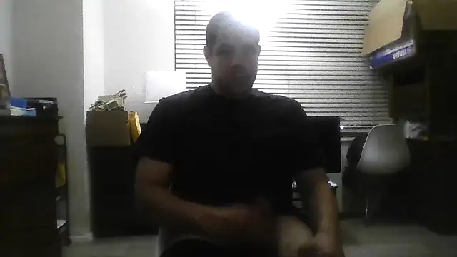 Snapshot of toosexy4myshirt chatting on July 31, 2026, 3:06 am toosexy4myshirt online show from July 31, 2026, 3:06 am