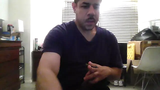 Snapshot of toosexy4myshirt chatting on July 19, 2026, 3:48 am toosexy4myshirt online show from July 19, 2026, 3:48 am