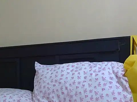 kinkydolll online show from July 3, 2026, 3:24 am