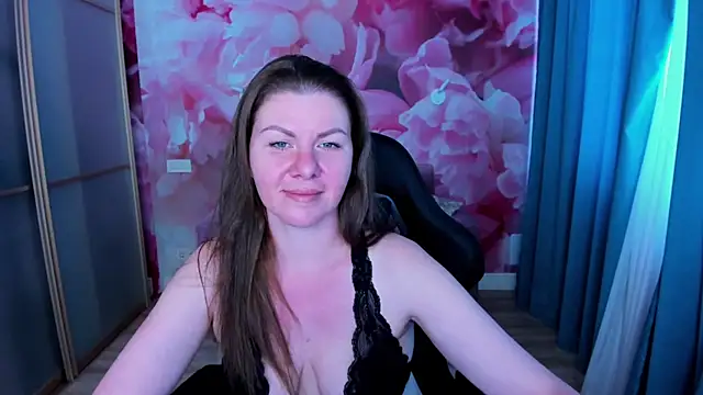 LunaKissesx online show from July 11, 2026, 11:43 am