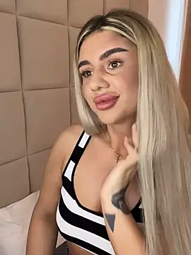 Selinacraz online show from June 9, 2026, 8:37 am