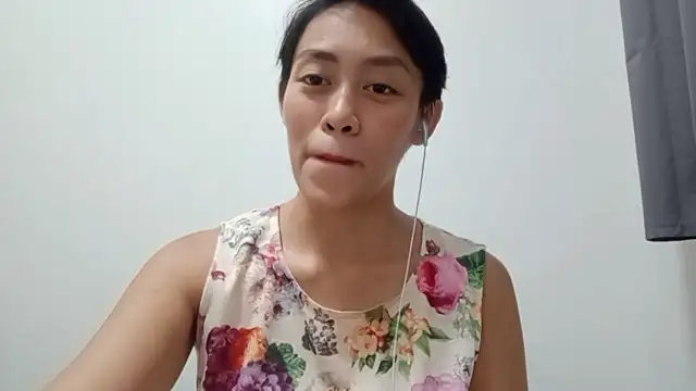Snapshot of PhuongTurpin chatting on June 21, 2026, 6:03 pm PhuongTurpin online show from June 21, 2026, 6:03 pm