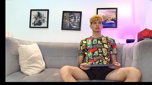 Hot skinny guys online show from June 17, 2026, 7:57 pm