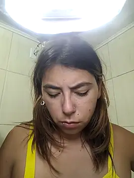 tuchiquita linda online show from June 16, 2026, 12:32 am