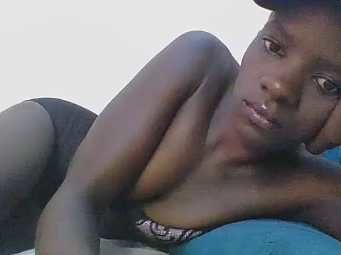 ebonypetite2 online show from July 7, 2026, 3:53 am