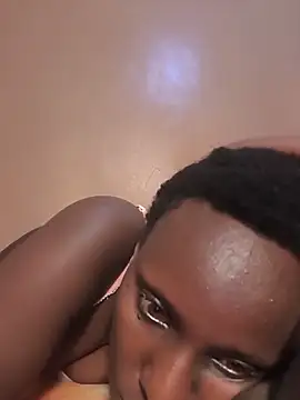 lavinsexy online show from June 19, 2026, 12:44 pm
