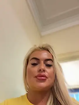 BarbieLeahX online show from June 9, 2026, 11:11 am