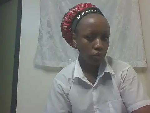 Snapshot of Sweet-cherrry chatting on July 14, 2026, 9:03 am Sweet-cherrry online show from July 14, 2026, 9:03 am