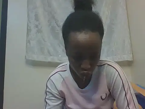 Snapshot of Sweet-cherrry chatting on July 10, 2026, 8:14 am Sweet-cherrry online show from July 10, 2026, 8:14 am