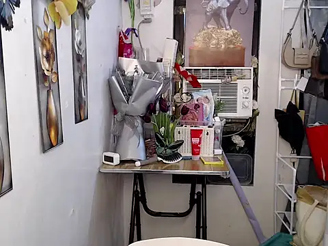Horny HoneyX online show from July 20, 2026, 9:27 am
