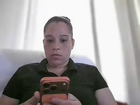 Snapshot of Manzanitah23 chatting on June 9, 2026, 5:25 pm Manzanitah23 online show from June 9, 2026, 5:25 pm