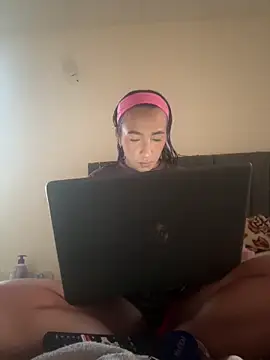 Amber Morgan 1 online show from June 12, 2026, 11:02 pm