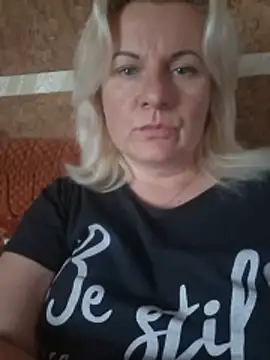 VikaRaine555 online show from June 11, 2026, 10:23 am