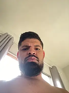 mineirinho3120 online show from June 15, 2026, 12:05 pm