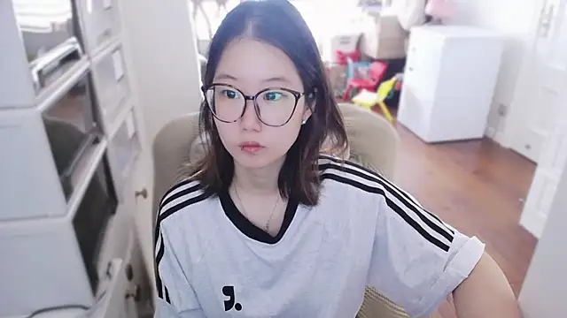 xiaoxiong-99 online show from June 12, 2026, 6:55 am