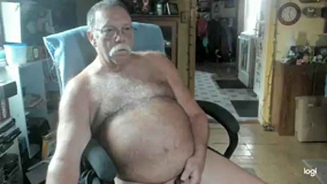 Snapshot of bcgc1962 chatting on June 10, 2026, 4:30 pm bcgc1962 online show from June 10, 2026, 4:30 pm