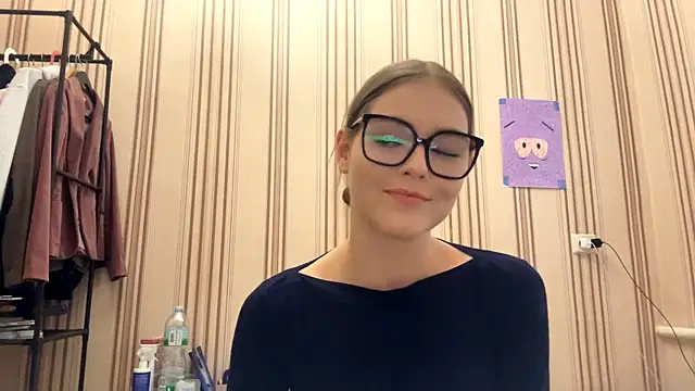 MiaWonderind online show from June 17, 2026, 2:16 pm