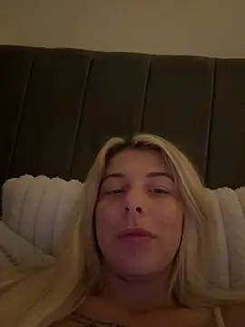 TaysummerB online show from June 16, 2026, 10:10 pm