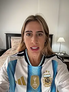 NicoleWilder online show from June 16, 2026, 7:25 pm