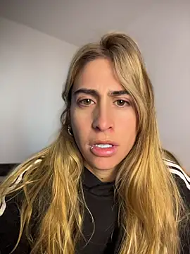 NicoleWilder online show from July 6, 2026, 12:23 pm