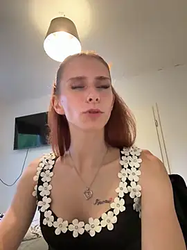 CherryBellaa online show from June 11, 2026, 7:11 pm