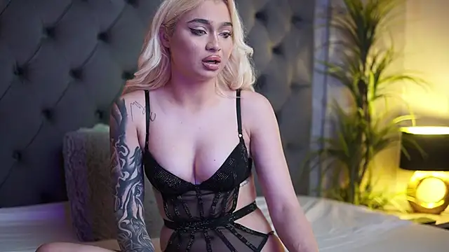 BiankaViper online show from June 12, 2026, 8:50 pm
