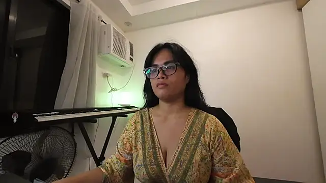 MysticMara online show from June 13, 2026, 12:47 pm