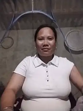 Chily-yy online show from July 18, 2026, 1:41 pm