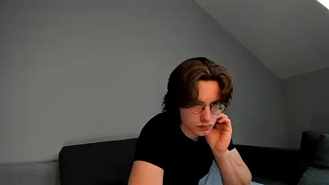 Valo Cross online show from June 14, 2026, 11:33 am