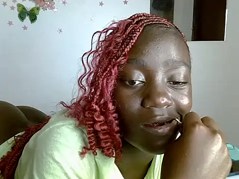 petiteebony254 online show from June 17, 2026, 7:46 pm