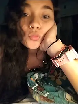 Kittyytinaa online show from June 18, 2026, 2:43 am