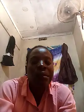 Cuty-Smilez online show from June 12, 2026, 10:57 am