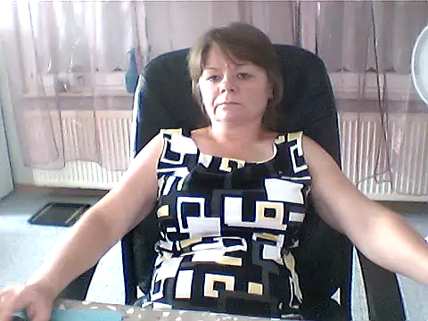 MoonLady40 online show from June 29, 2026, 12:49 pm
