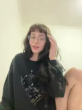 jinixxxs online show from June 18, 2026, 3:16 am