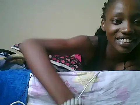 petitecharm online show from June 12, 2026, 11:02 pm