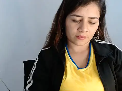 Luna zoe online show from July 8, 2026, 1:41 am