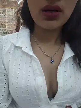 Snapshot of Ritika_jha01 chatting on July 27, 2026, 5:25 am Ritika jha01 online show from July 27, 2026, 5:25 am