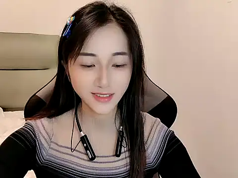 Qianqian-666 online show from June 17, 2026, 11:42 am