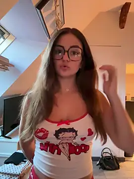 petiteambre online show from July 23, 2026, 7:32 pm